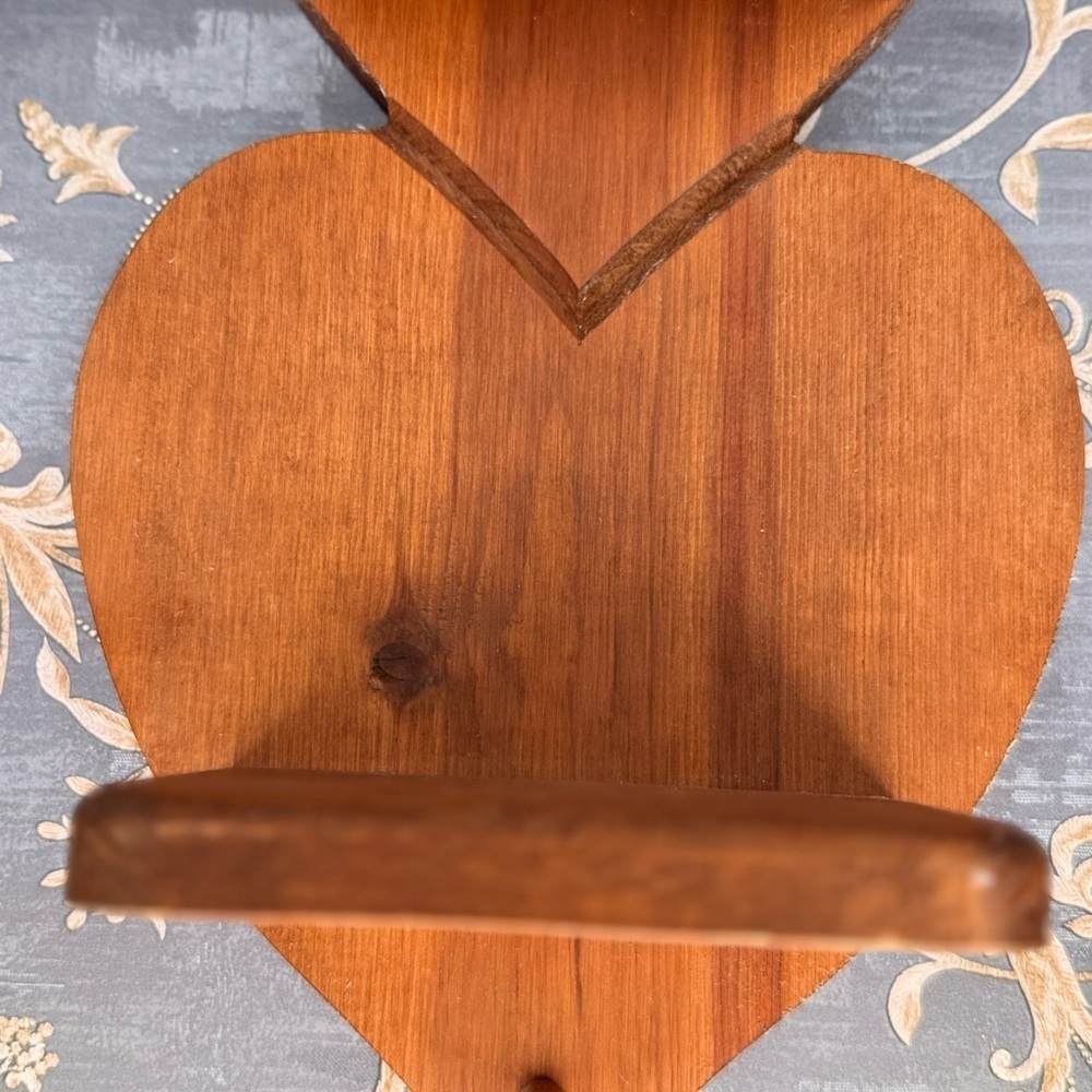 Vintage Heart Wood Wall Shelf 3 Tier Display Shelf with Peg Cottage Decor - Picture 4 of 16